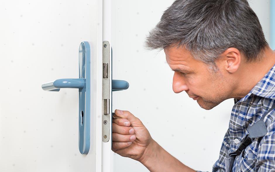 changer serrure porte Marcoussis